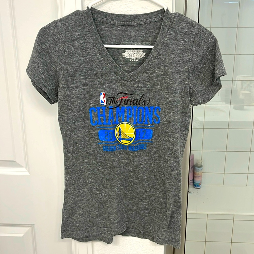 Golden State Warriors Size S VNeck Womens Tshirt